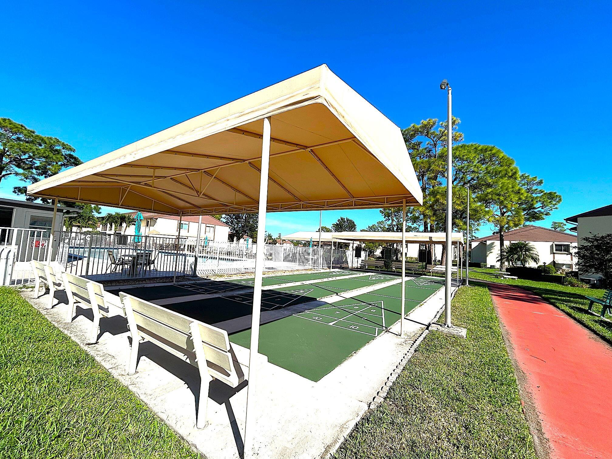 PINE RIDGE SOUTH III COND - Residential