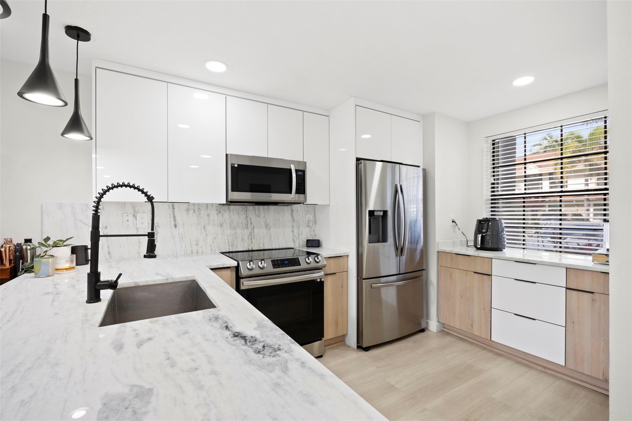 246 City View Dr 246