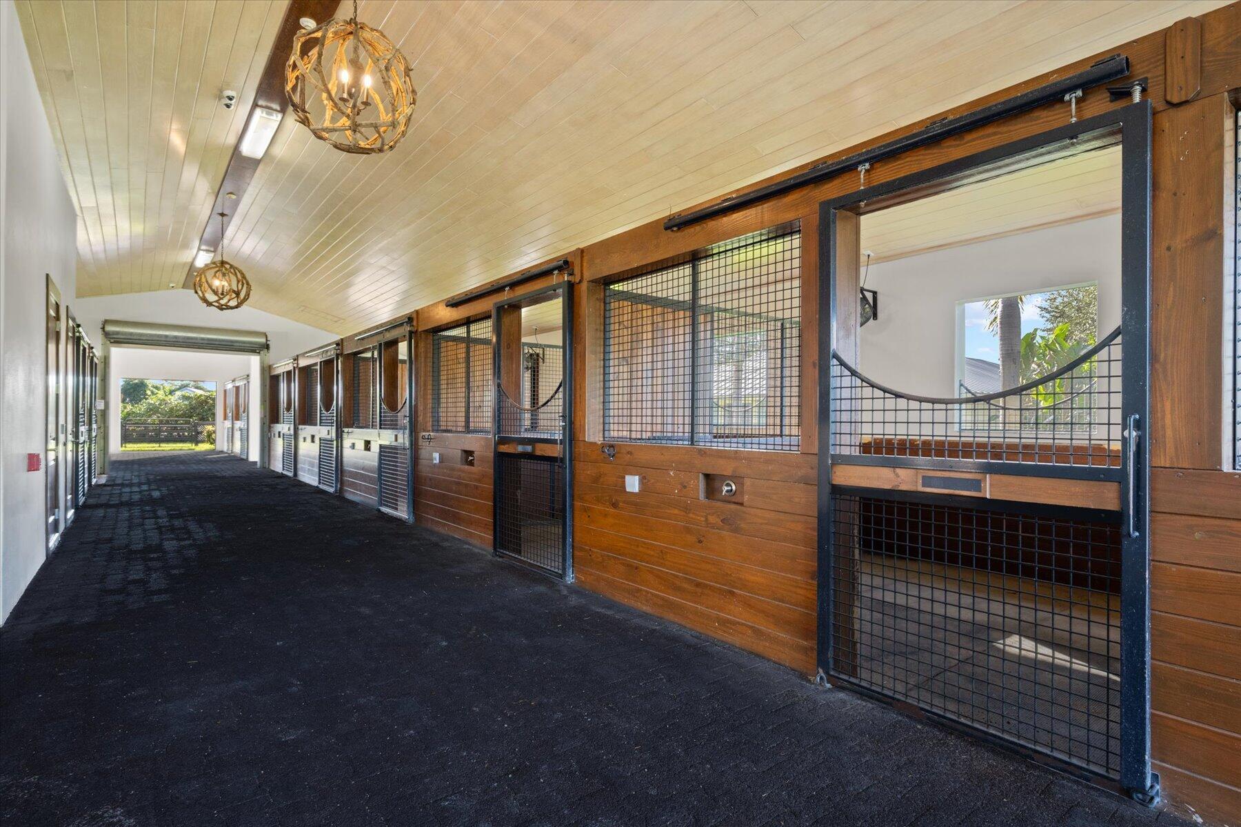 SADDLE TRAIL PARK OF WELL - Residential