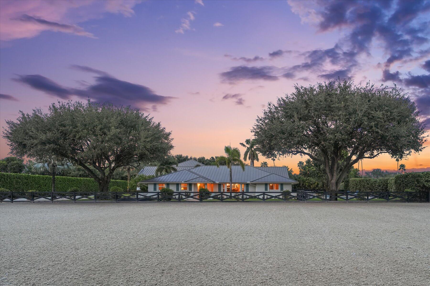 SADDLE TRAIL PARK OF WELL - Residential