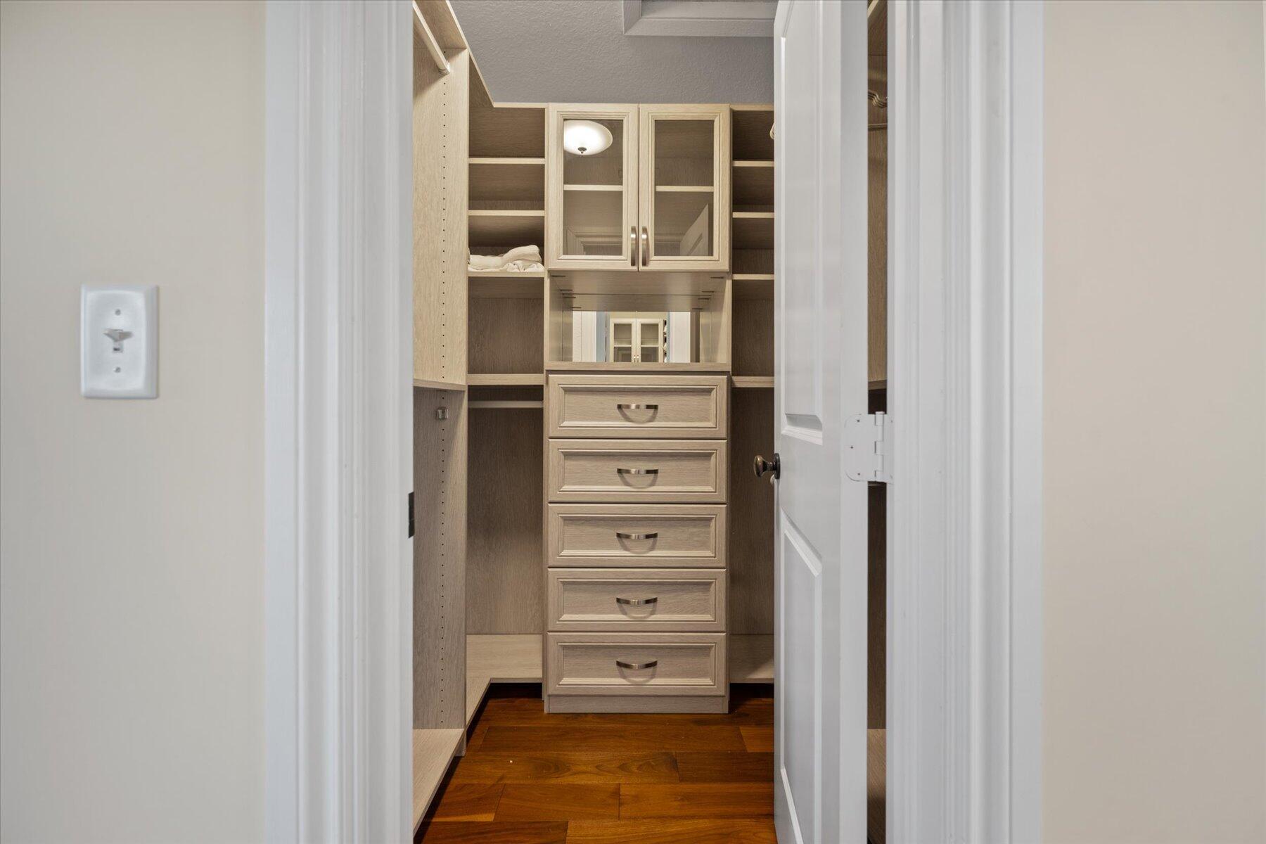 SADDLE TRAIL PARK OF WELL - Residential