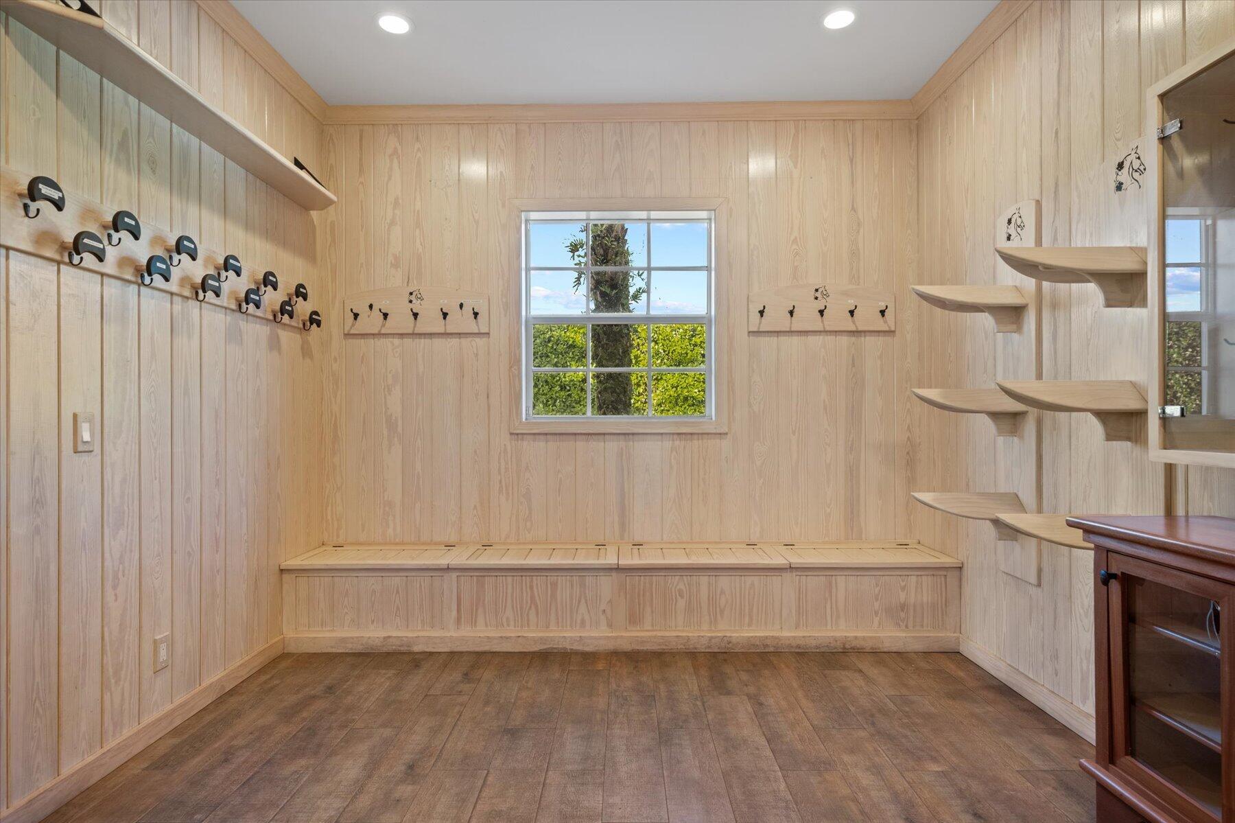 SADDLE TRAIL PARK OF WELL - Residential