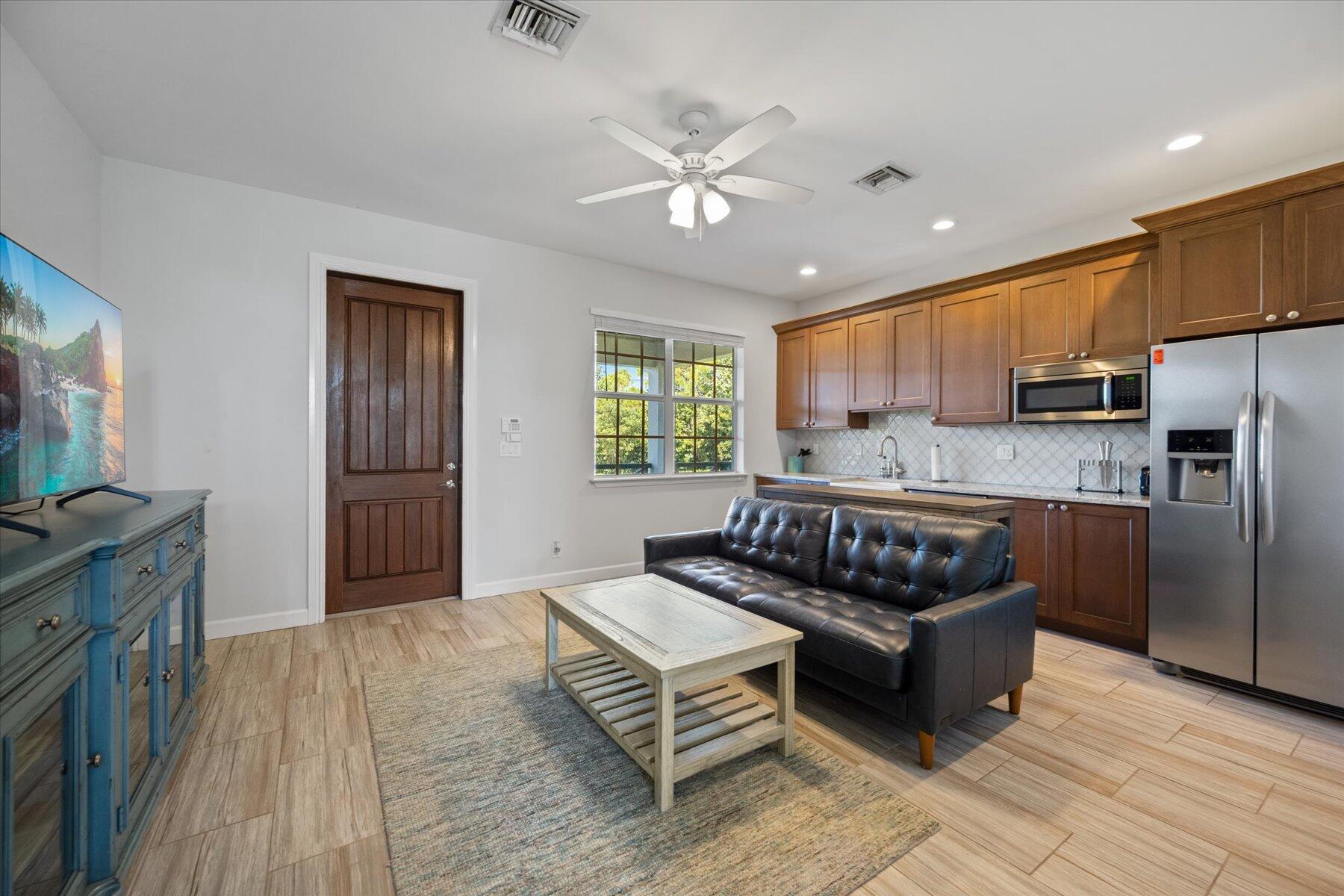 SADDLE TRAIL PARK OF WELL - Residential