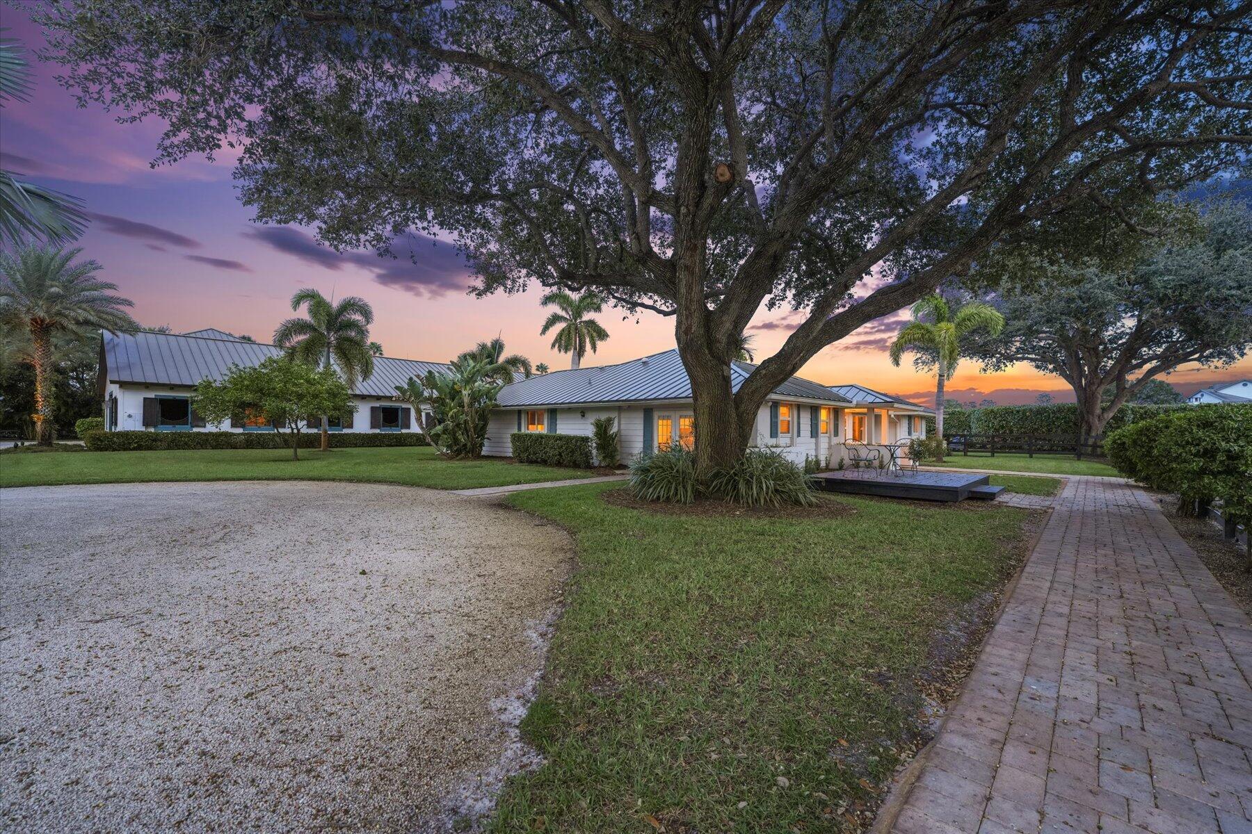 SADDLE TRAIL PARK OF WELL - Residential