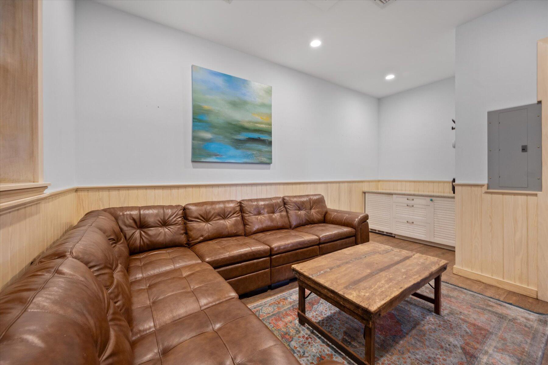 SADDLE TRAIL PARK OF WELL - Residential