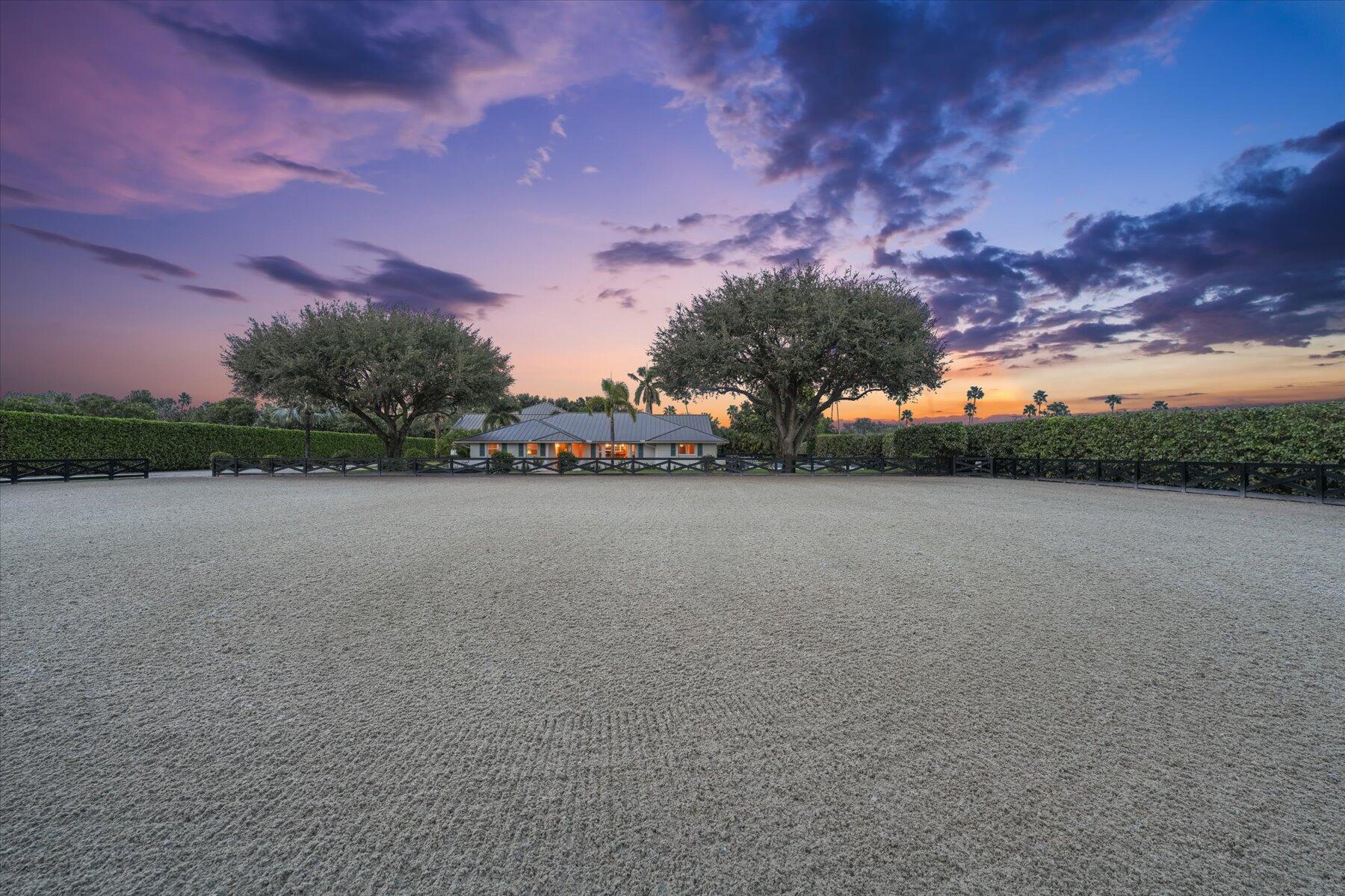 SADDLE TRAIL PARK OF WELL - Residential