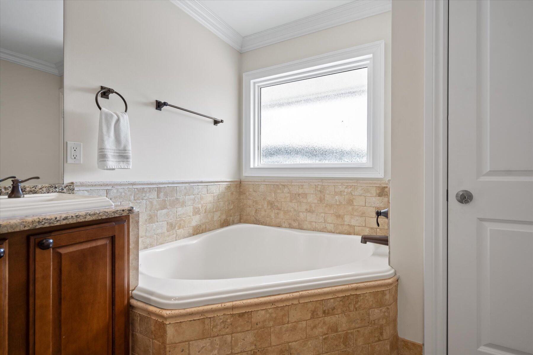 SADDLE TRAIL PARK OF WELL - Residential