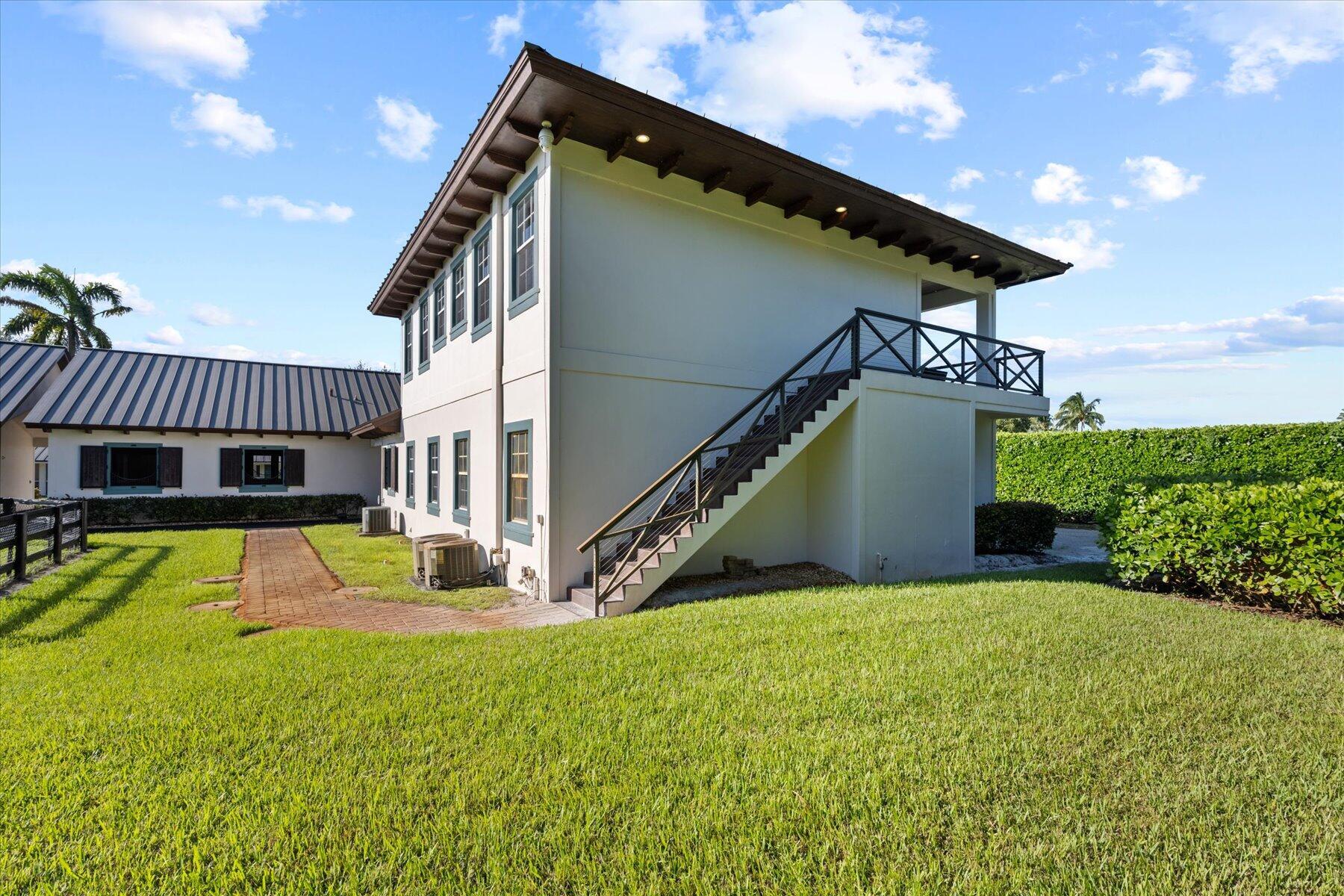 SADDLE TRAIL PARK OF WELL - Residential