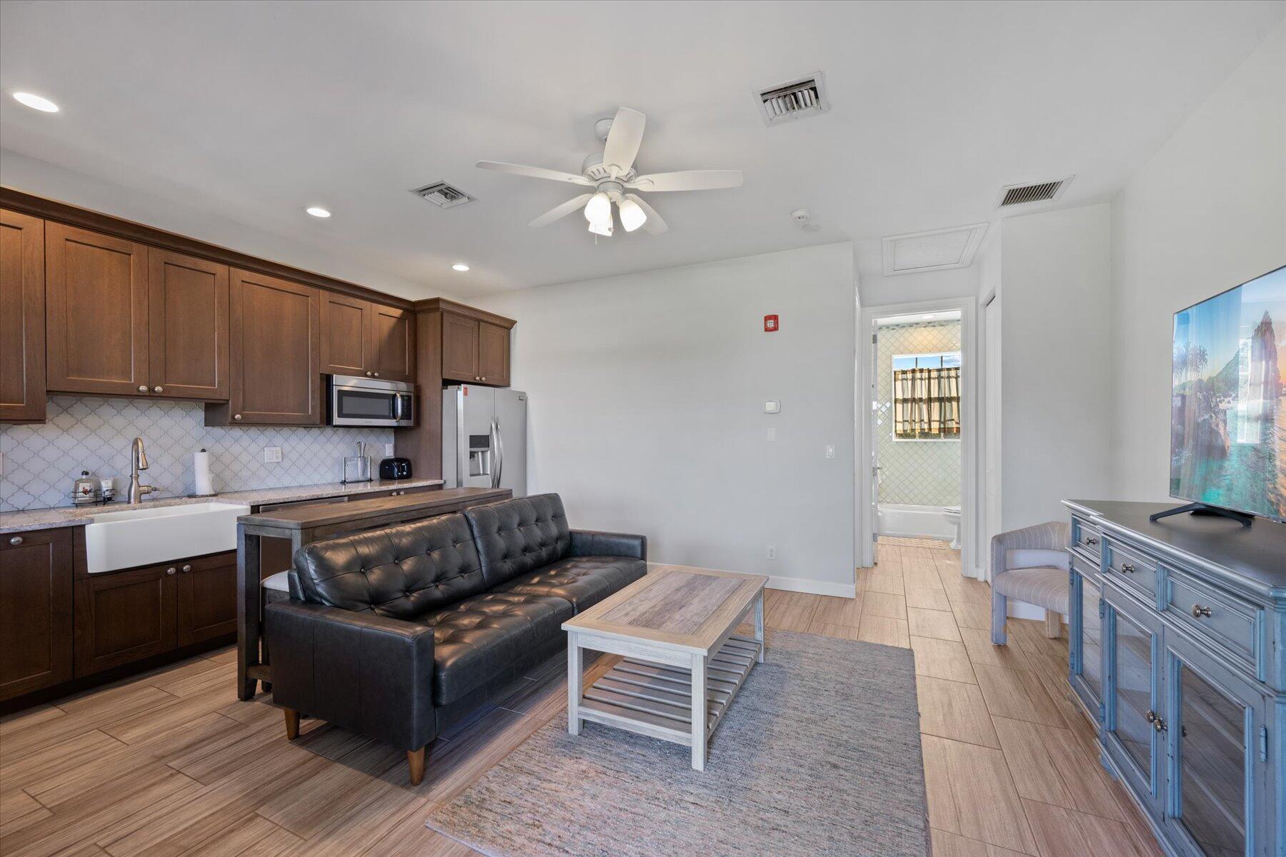 SADDLE TRAIL PARK OF WELL - Residential