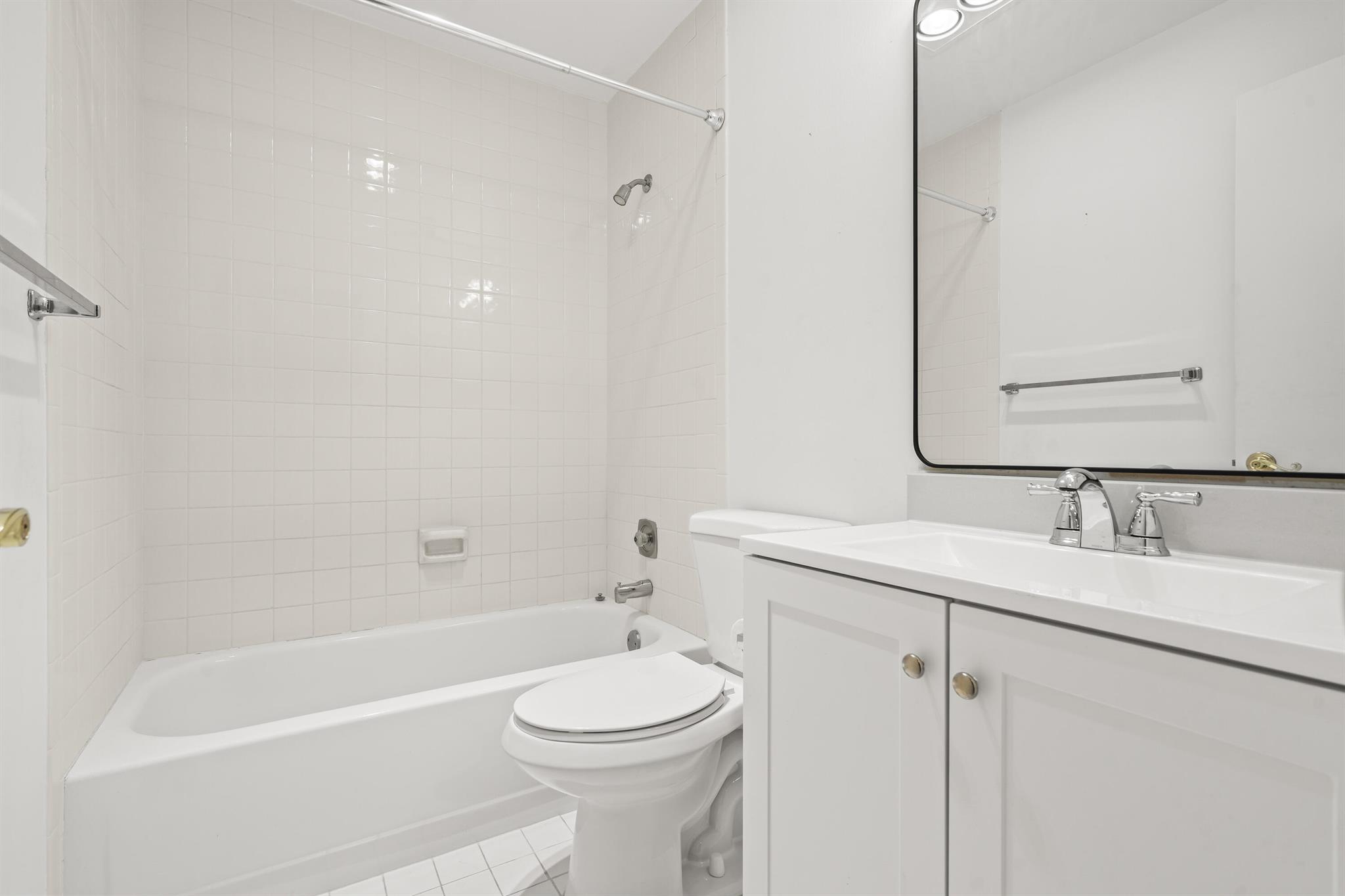 PALM GREENS AT VILLA DEL - Residential Lease