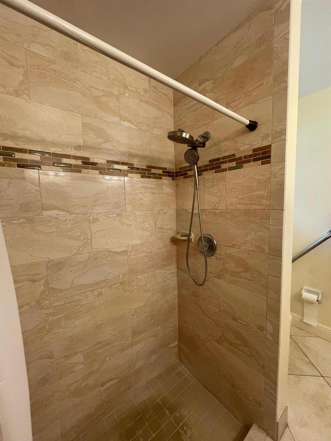 SHADYWOODS PH ONE - Residential