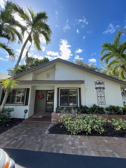 3850 S Arelia Drive S Delray Beach FL 33445