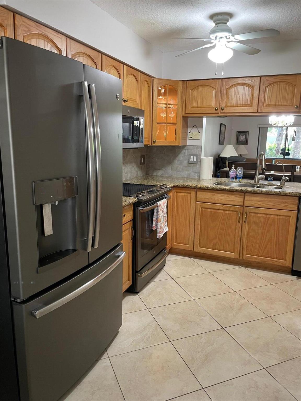 SHADYWOODS PH ONE - Residential