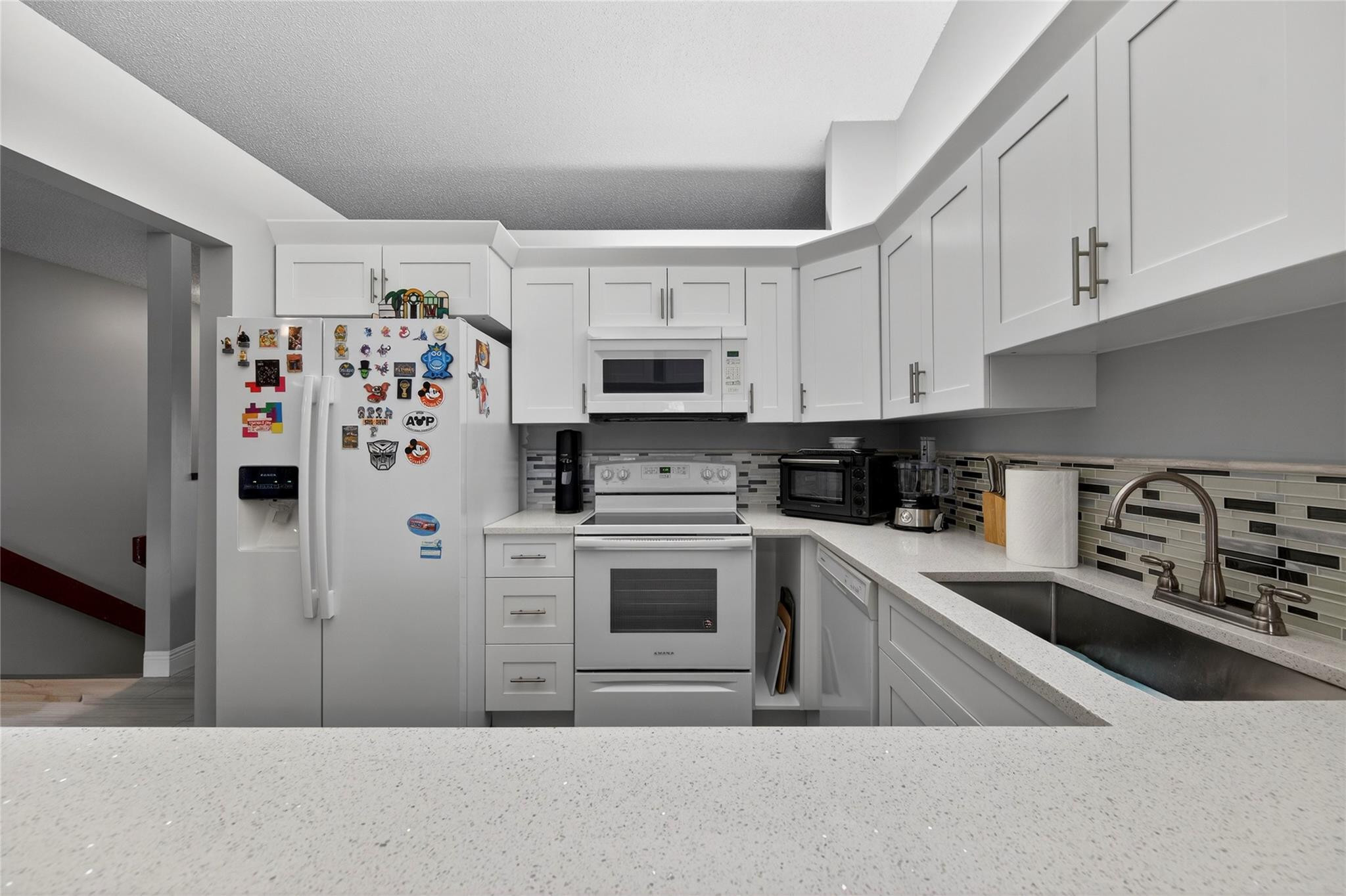 204 Lincoln Court 204