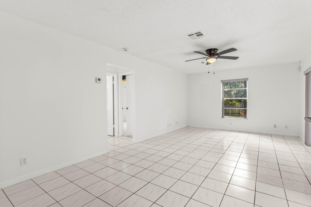 WILLOWS THE FIRST ADD - Residential Lease