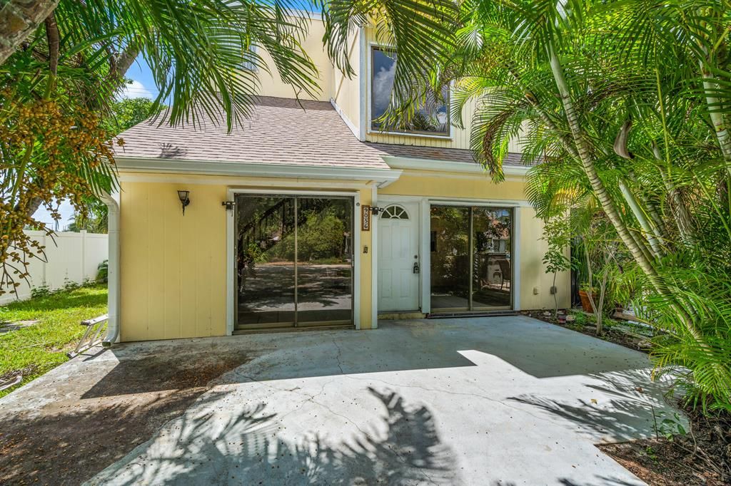 Photo of 9056 Green Meadows Way Way, Palm Beach Gardens, FL 33418 (MLS # R10826280)