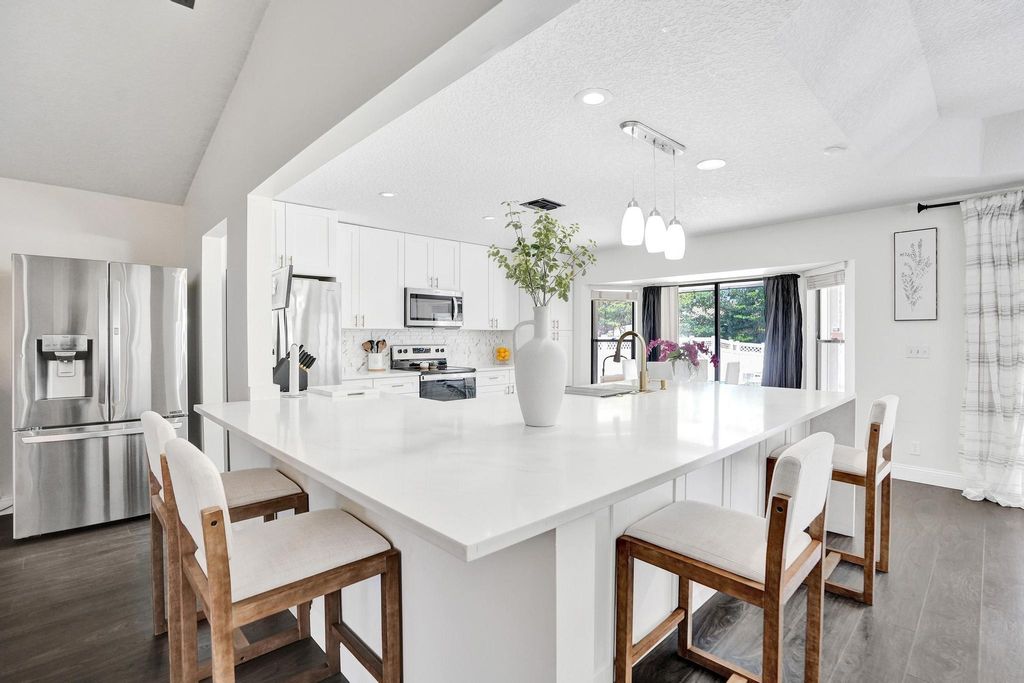 Photo of 3985 NW 73rd Way, Coral Springs, FL 33065 (MLS # R11096977)