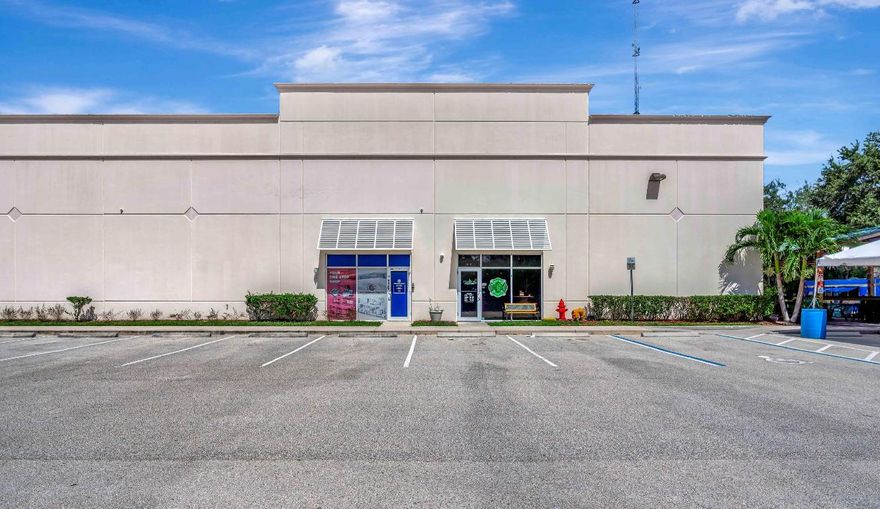 Call listing agent. For more information about this flex space available. The unit features 20' ceilings, offering versatility for warehouse, office, or mixed-use needs. Listing agent must accompany.