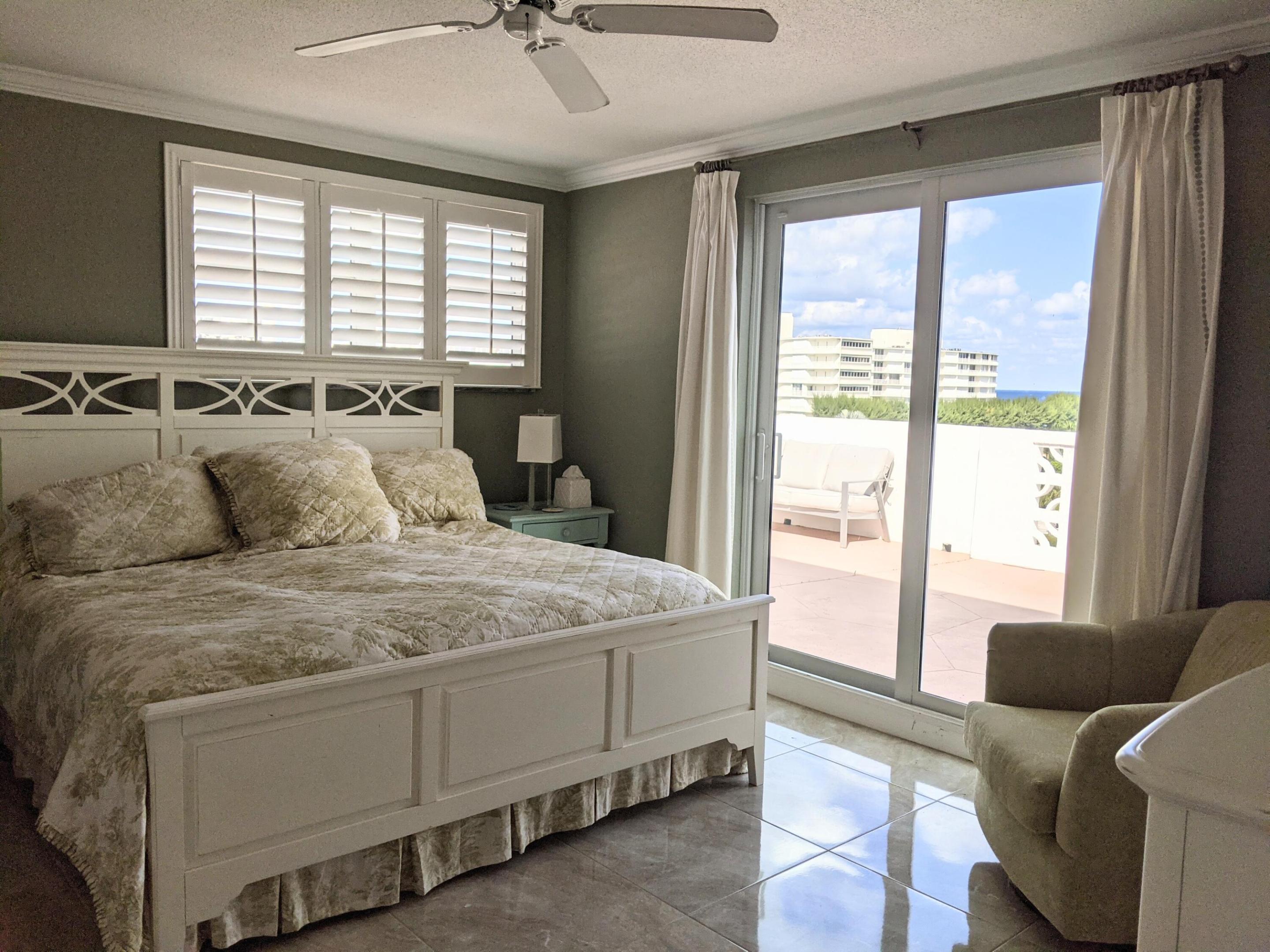 ROYAL SAXON INC - Residential Lease