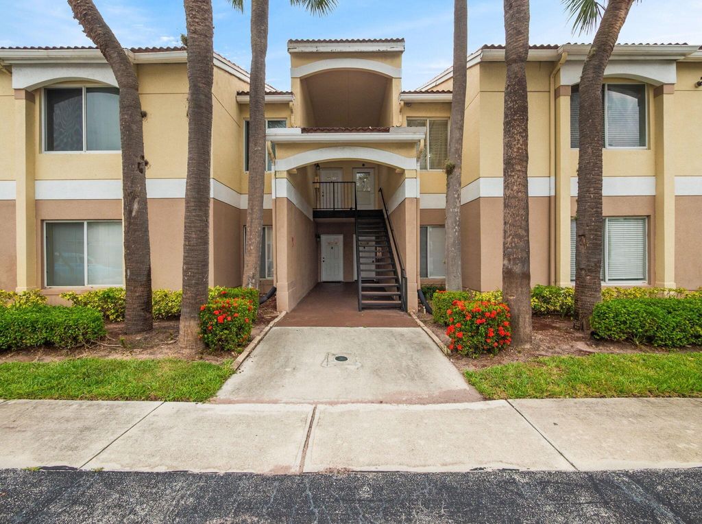 Photo of 815 W Boynton Beach Boulevard #15-203, Boynton Beach, FL 33426 (MLS # R11097459)