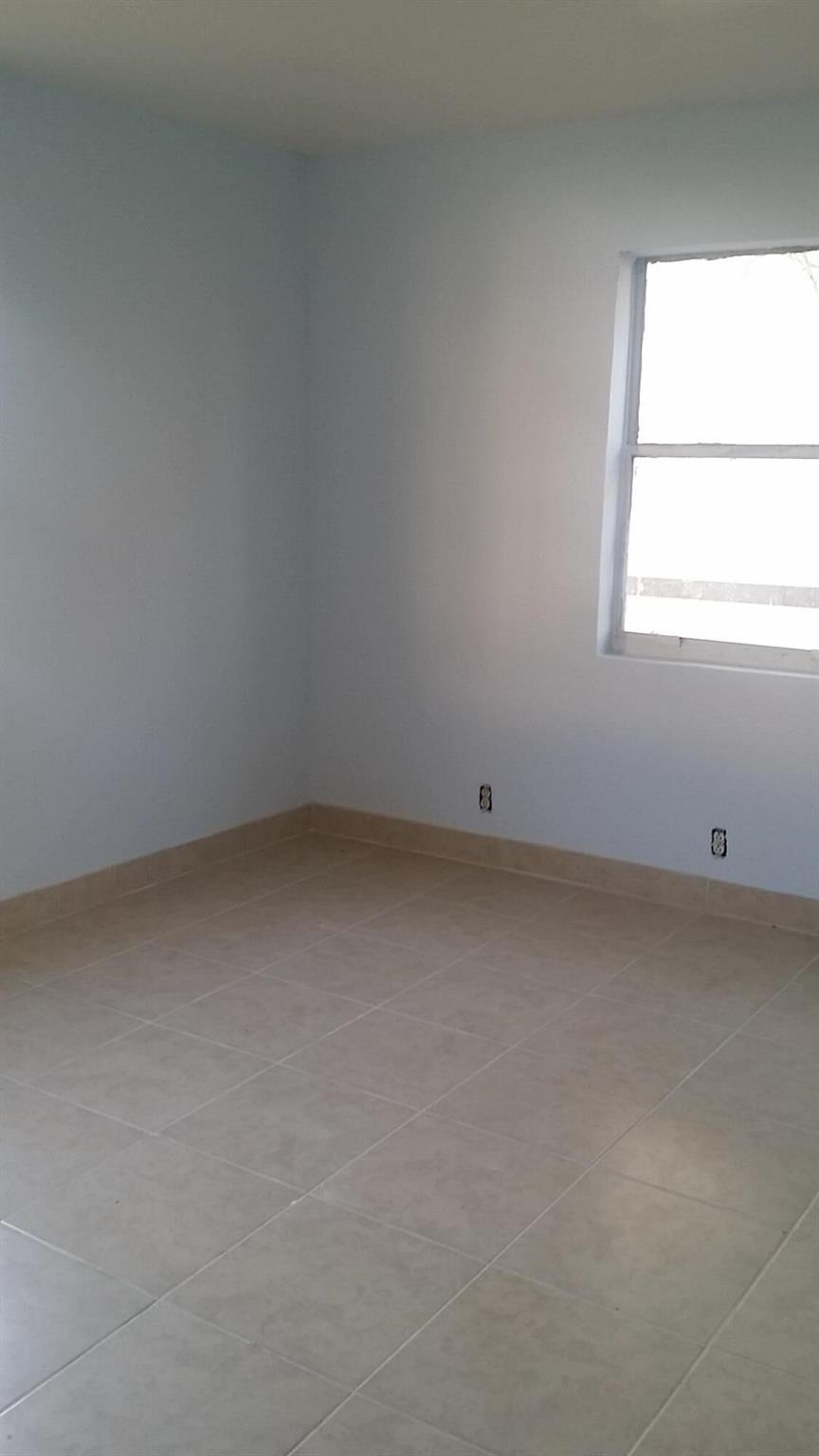 CLOWS - Commercial Sale