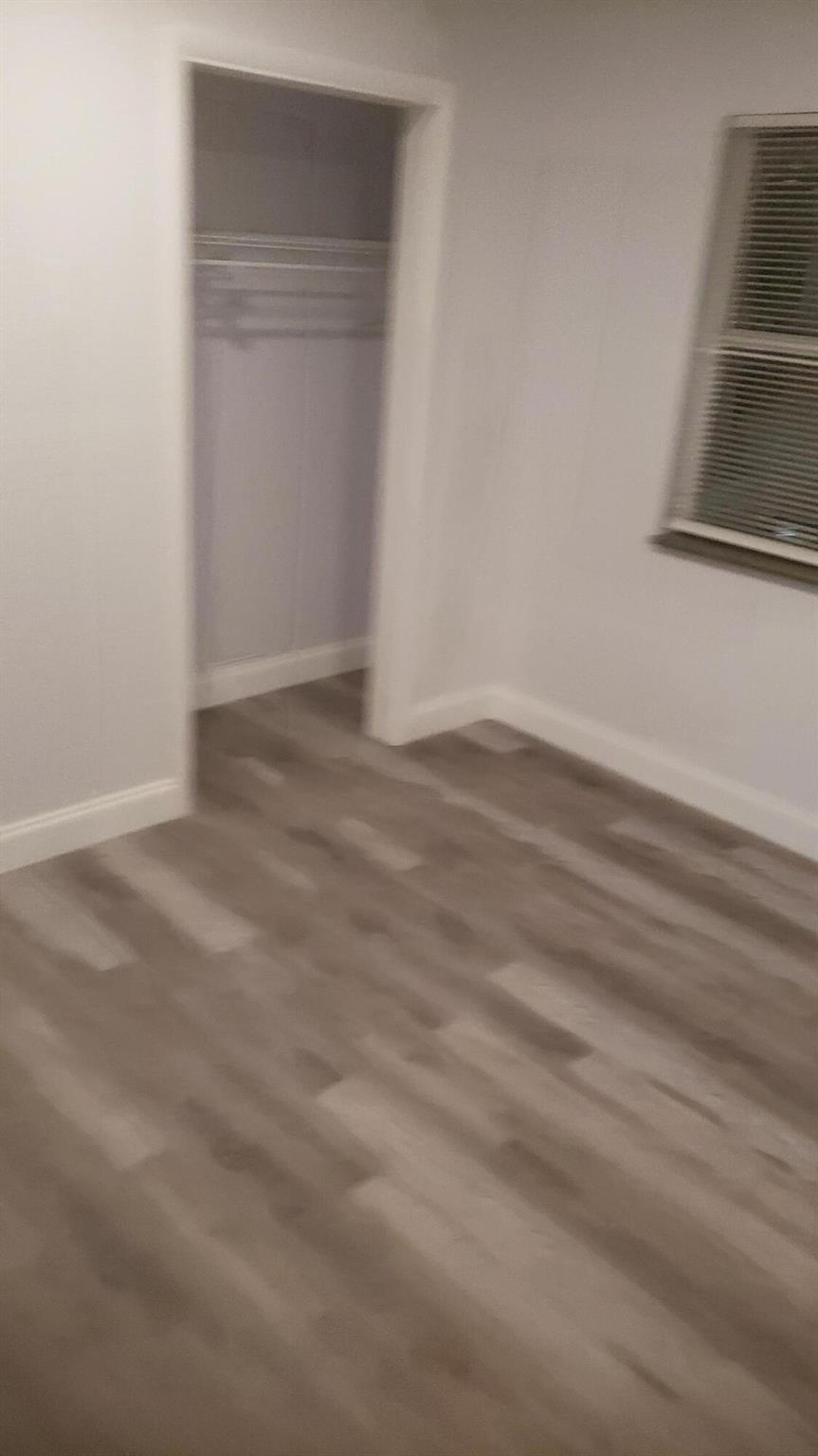 CLOWS - Commercial Sale