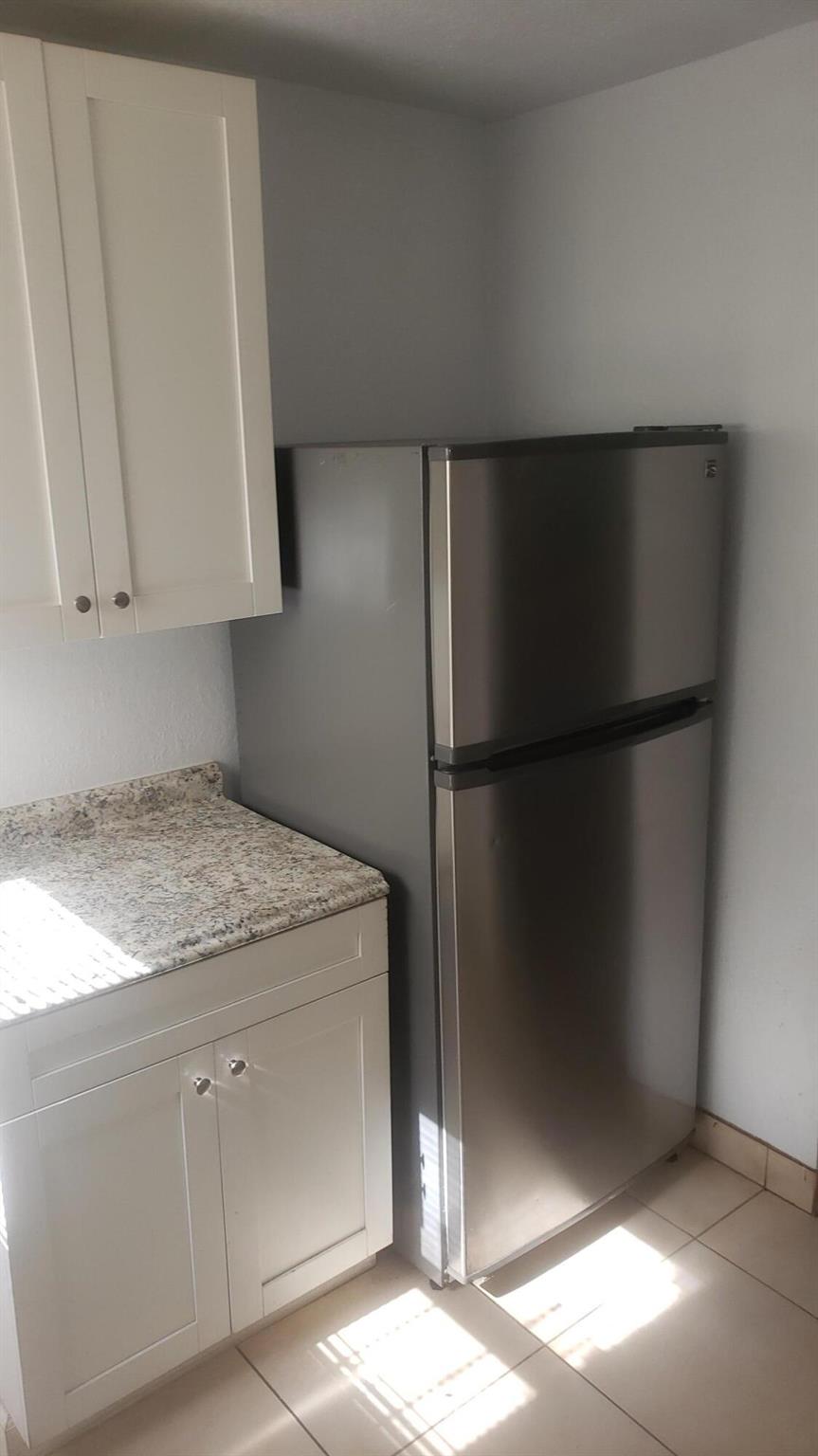 CLOWS - Commercial Sale