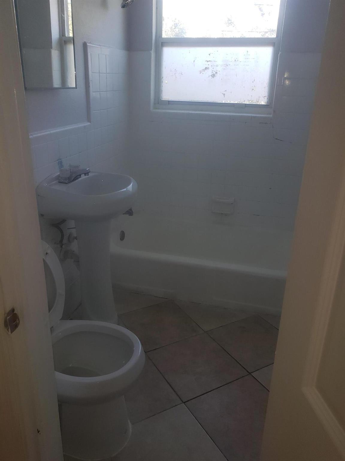 CLOWS - Commercial Sale