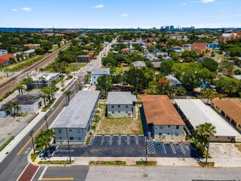 925 6th Street 1-4 West Palm Beach FL 