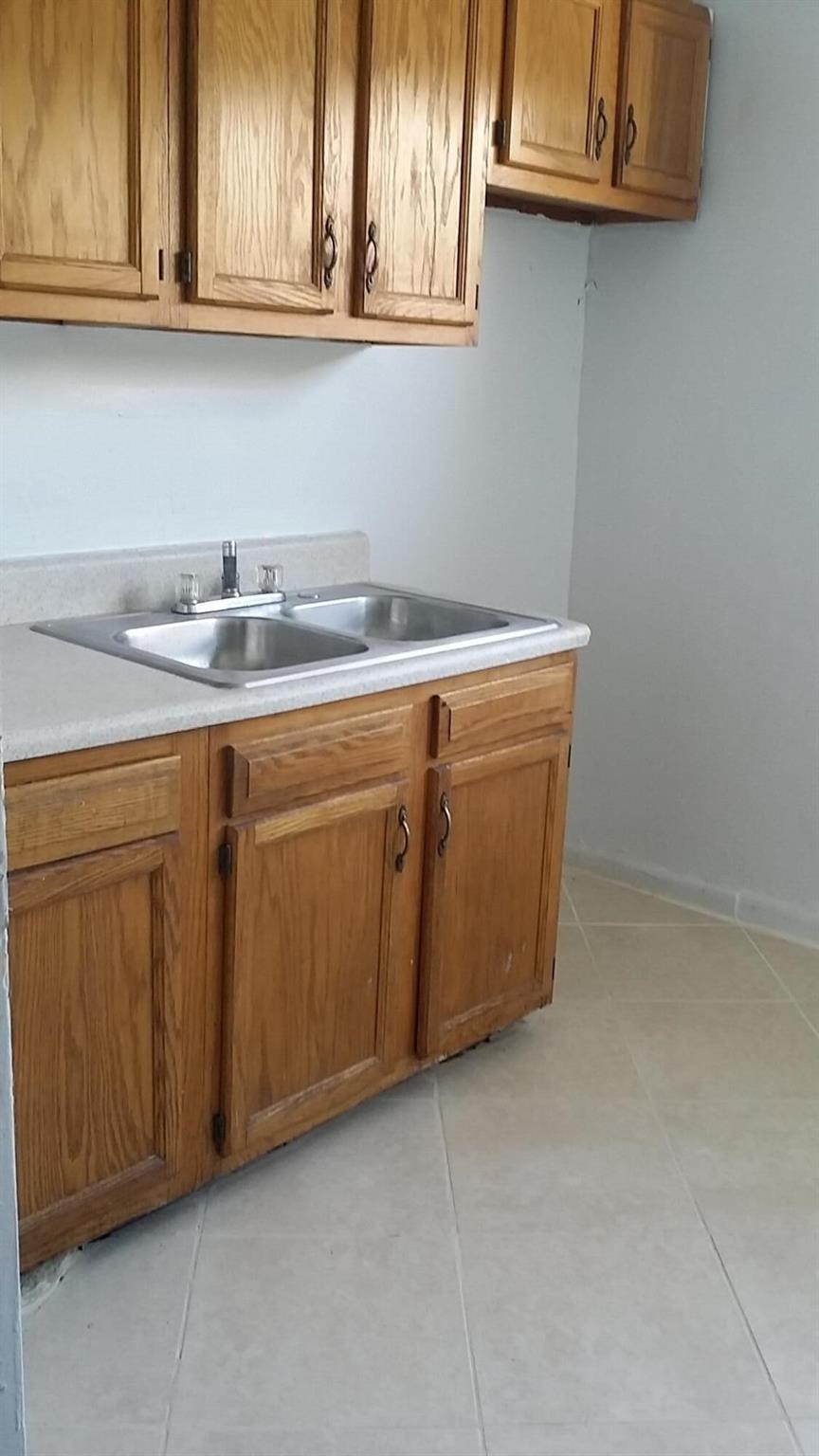 CLOWS - Commercial Sale