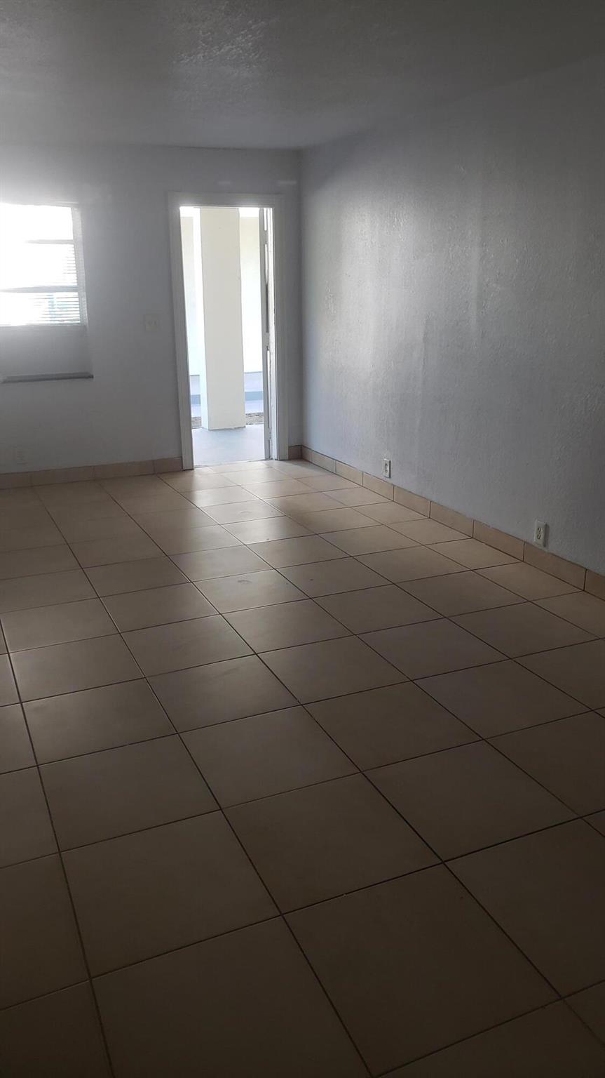 CLOWS - Commercial Sale