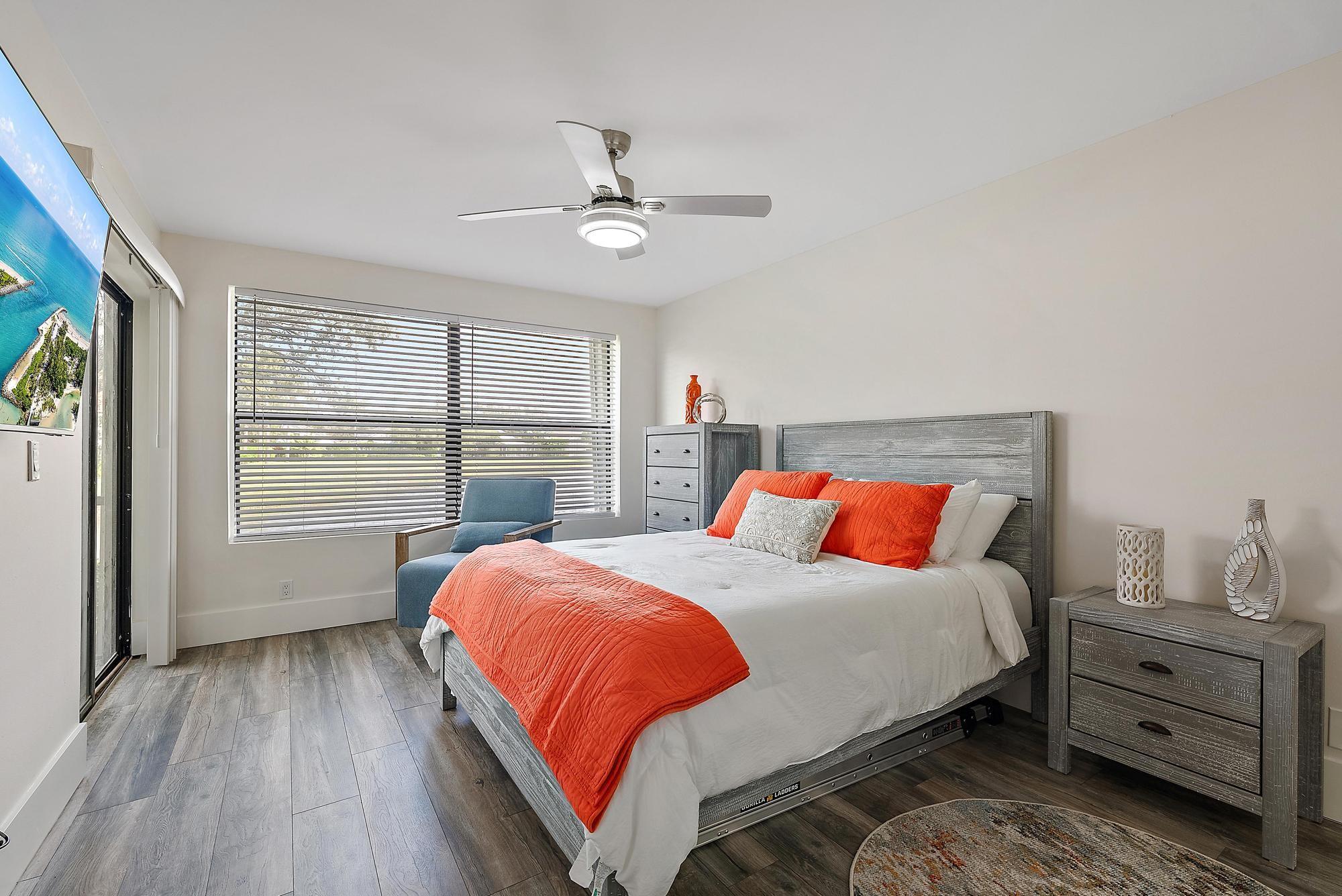 Briarwood Condo - Residential