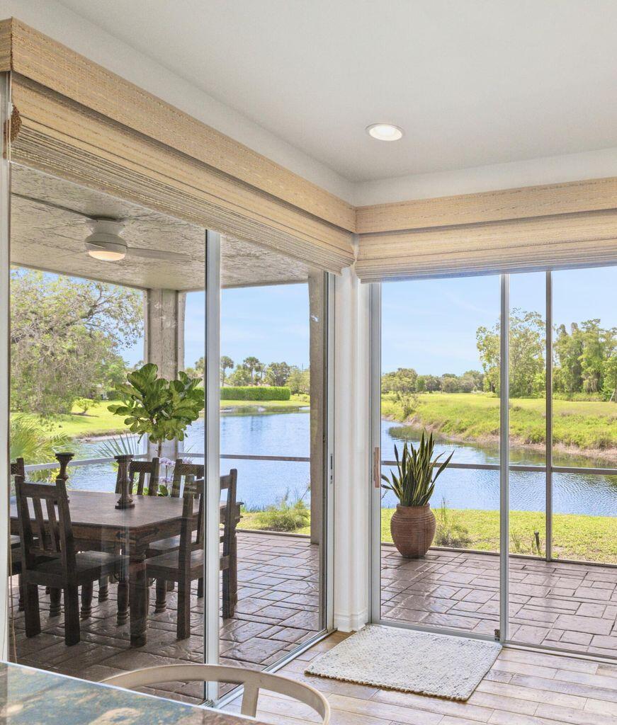 FIRST FAIRWAY COND II - Residential