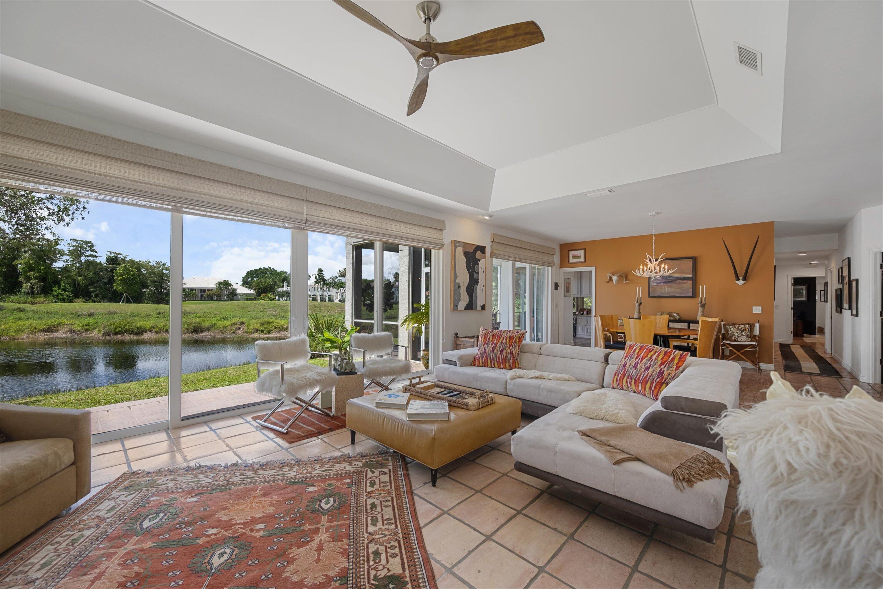 FIRST FAIRWAY COND II - Residential