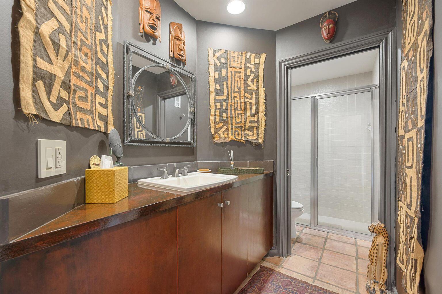 FIRST FAIRWAY COND II - Residential