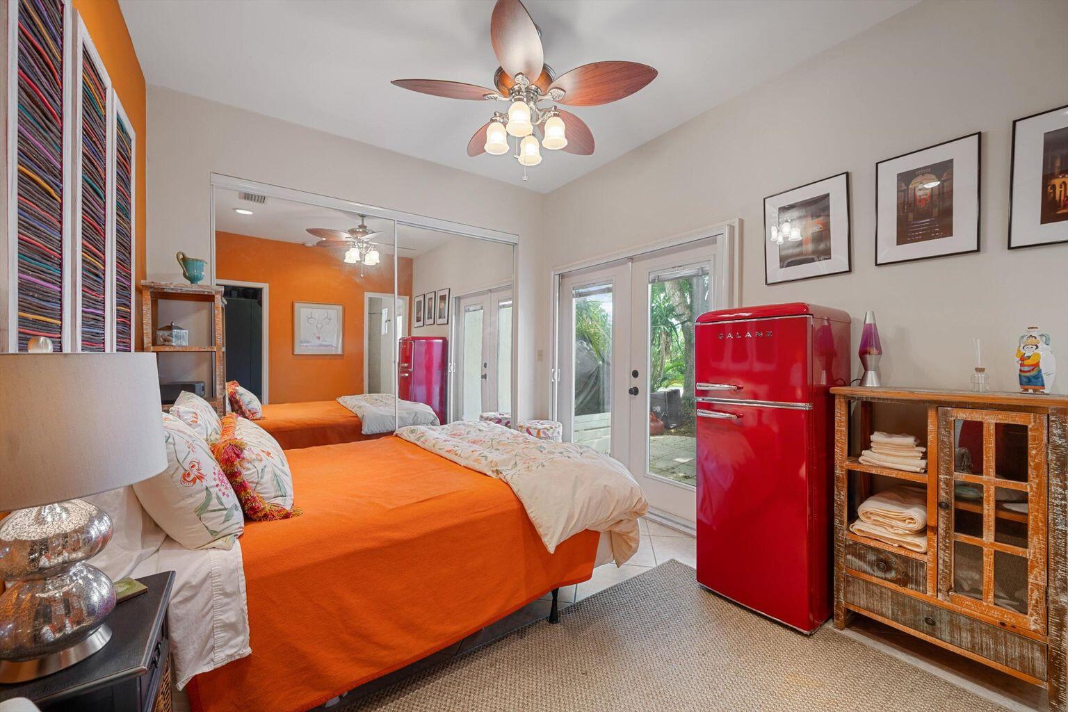 FIRST FAIRWAY COND II - Residential