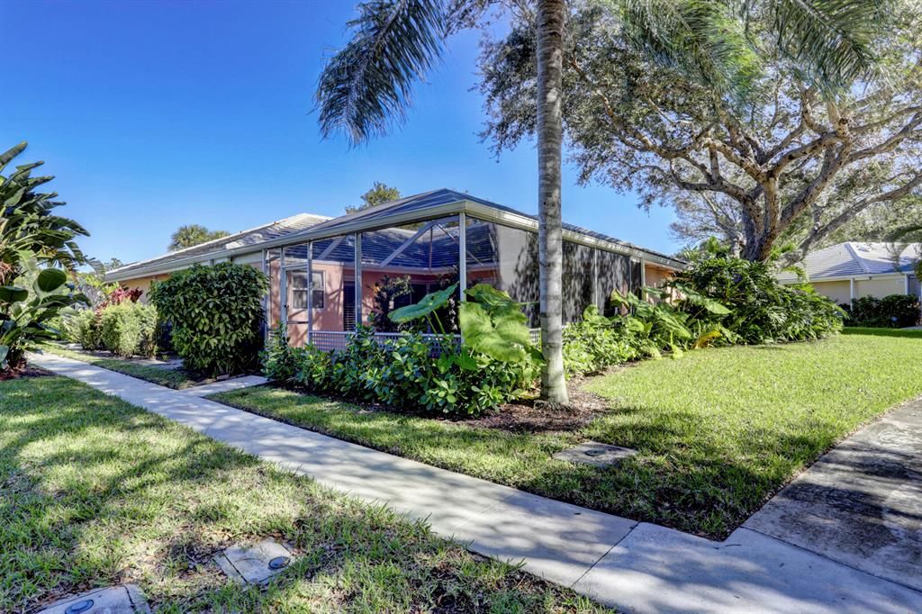 Photo of 2403 Appleton Court, Palm Beach Gardens, FL 33403 (MLS # R10755212)