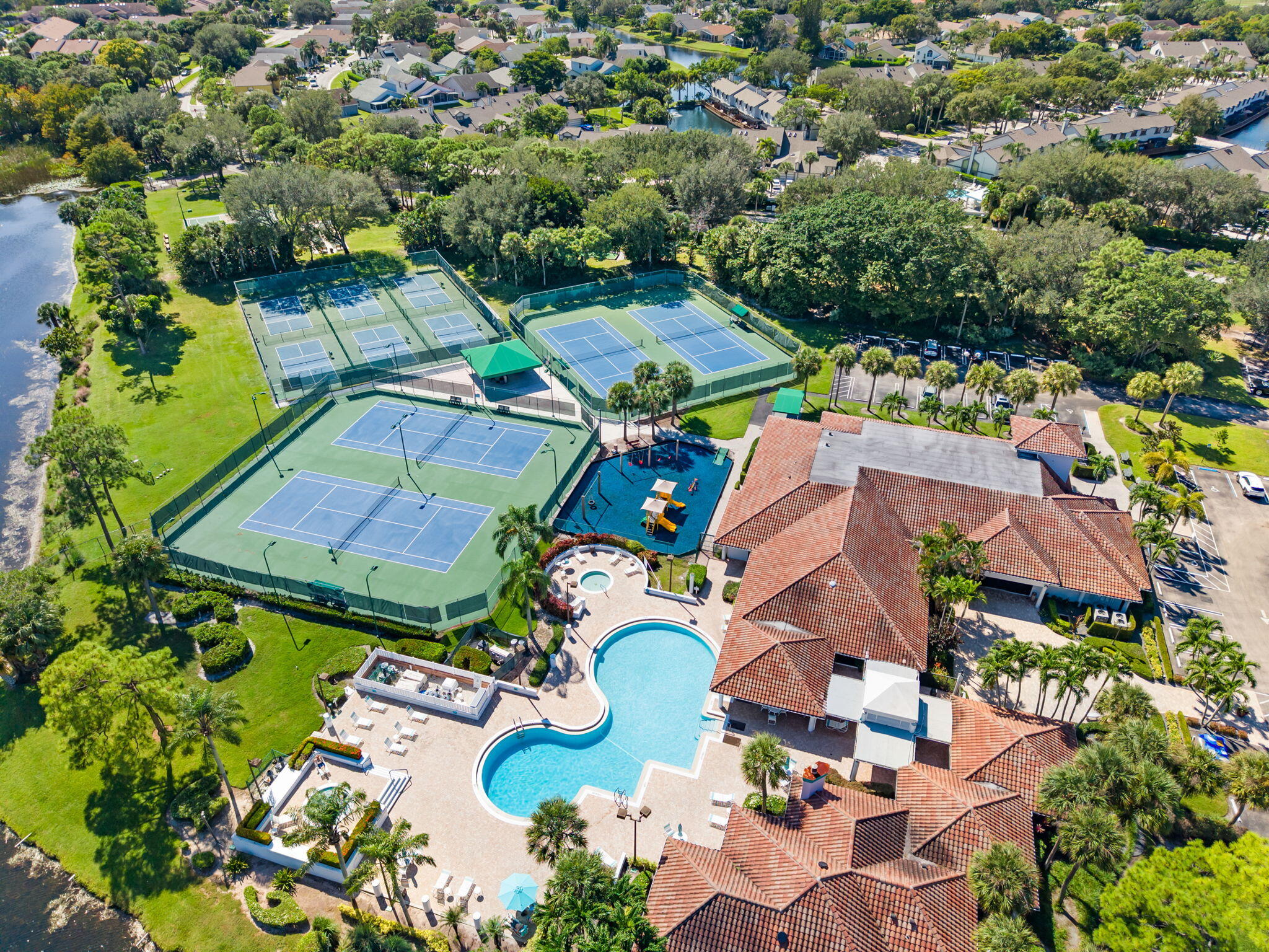 CROSSWINDS AT RIVER BRIDGE CONDO - Residential