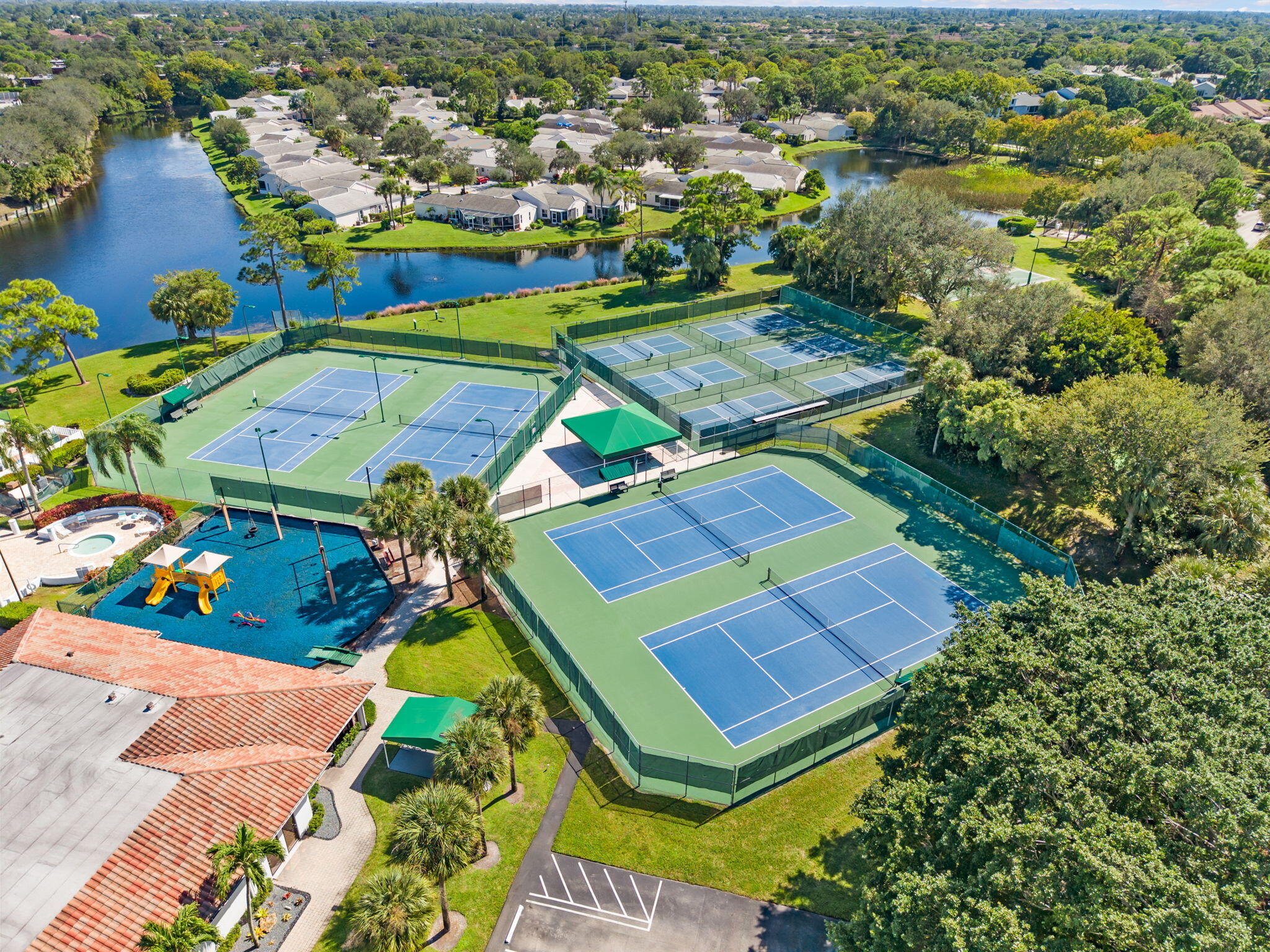 CROSSWINDS AT RIVER BRIDGE CONDO - Residential