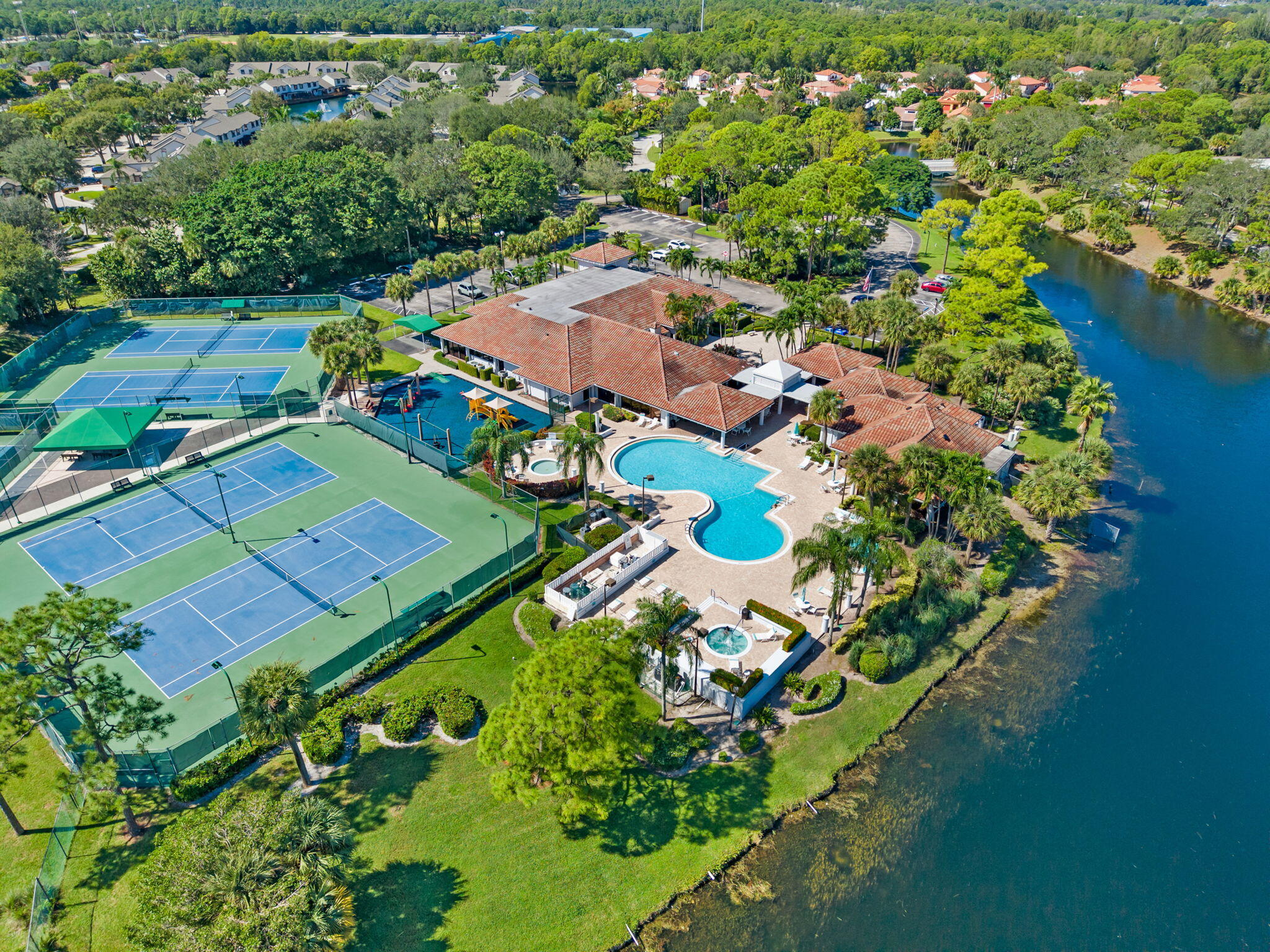 CROSSWINDS AT RIVER BRIDGE CONDO - Residential