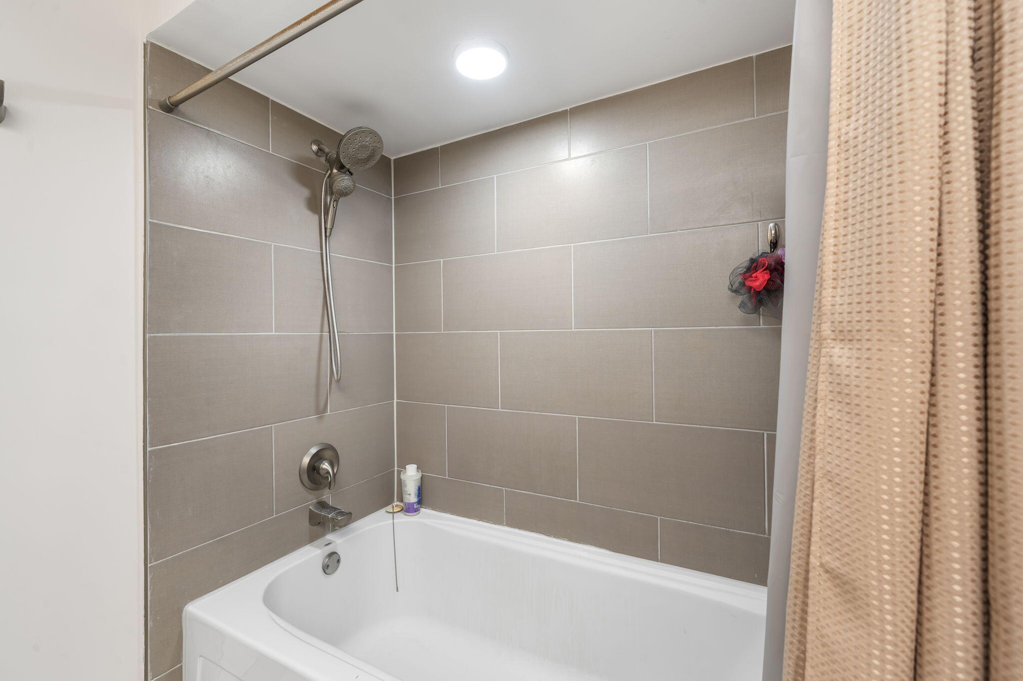 CROSSWINDS AT RIVER BRIDGE CONDO - Residential