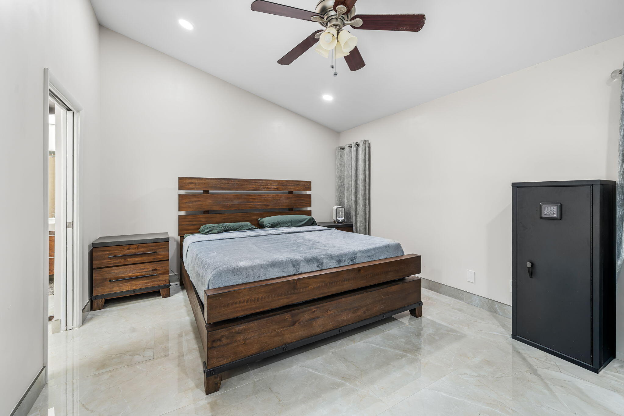 CROSSWINDS AT RIVER BRIDGE CONDO - Residential