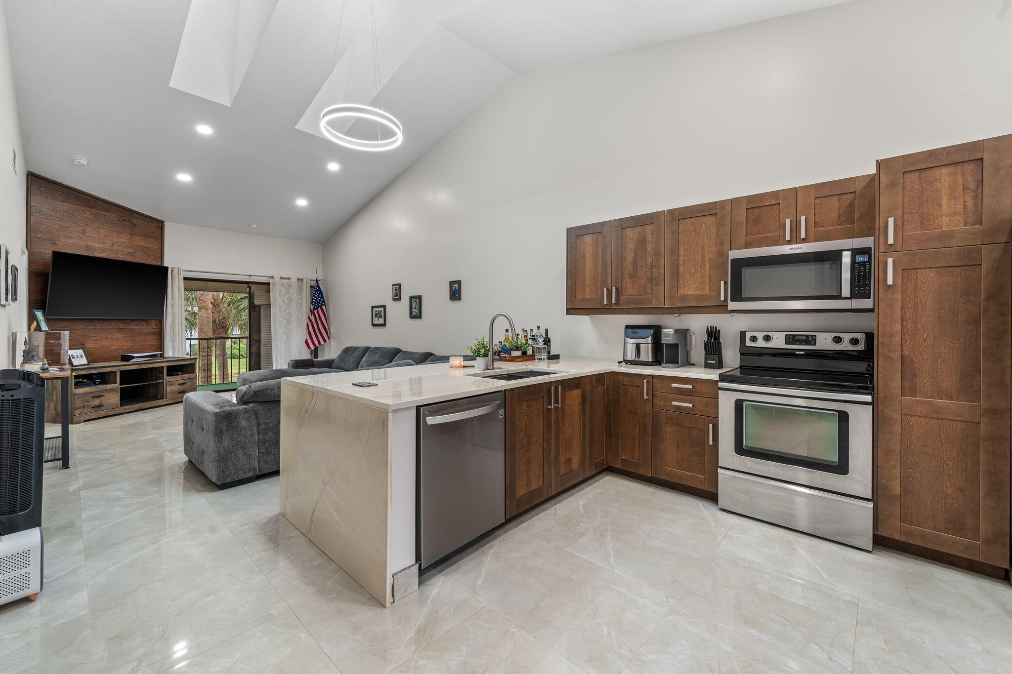 CROSSWINDS AT RIVER BRIDGE CONDO - Residential