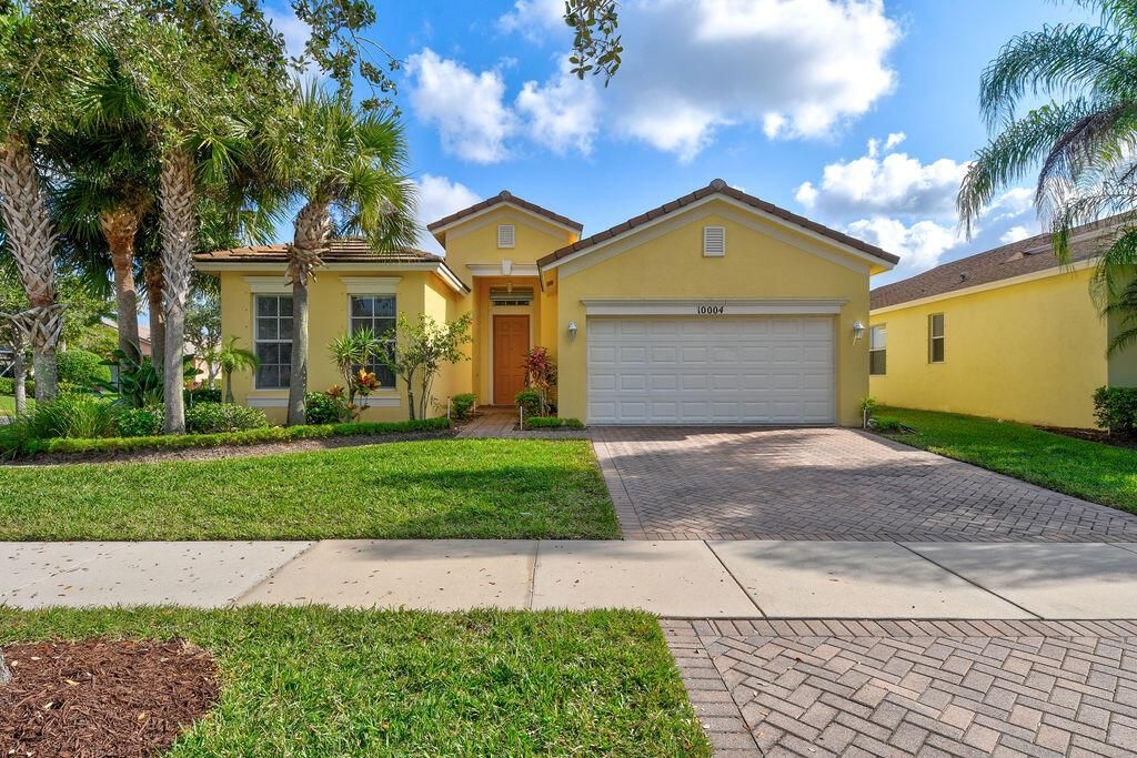 Photo of 10004 SW Stonegate Drive, Port Saint Lucie, FL 34987 (MLS # R10764488)