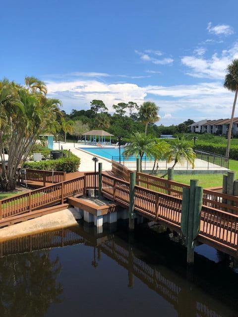 BEACON 21 CONDO A Assoc - Residential