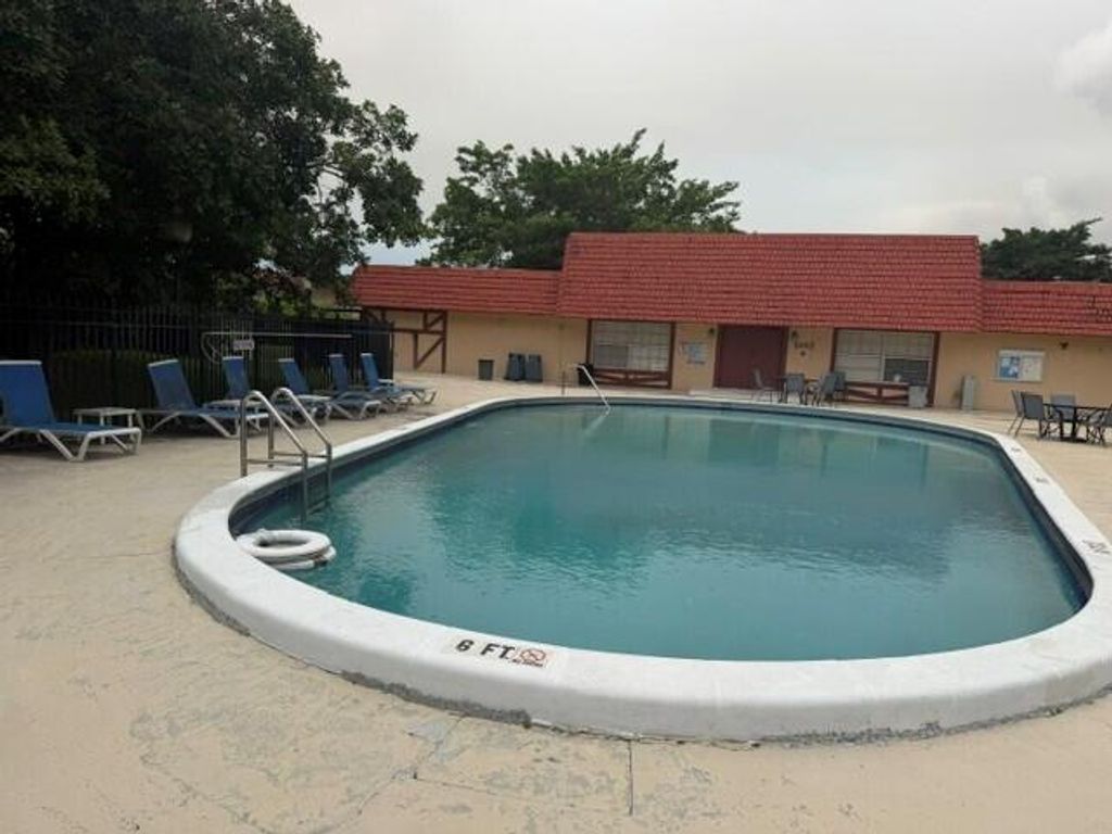 Photo of 9272 SW 3rd Street #409, Boca Raton, FL 33428 (MLS # B26044851)