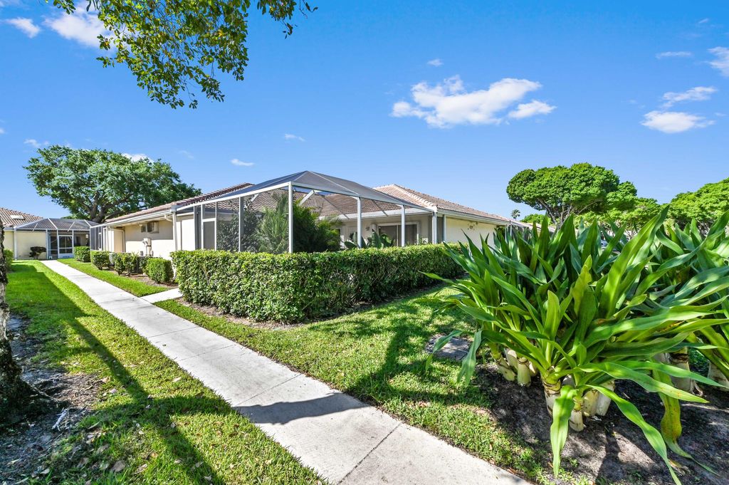 Photo of 9189 Sun Terrace Circle #B, Palm Beach Gardens, FL 33403 (MLS # R11075708)