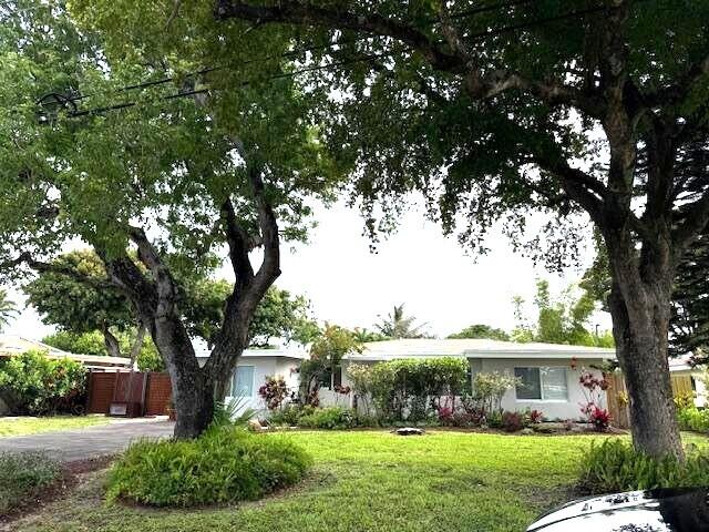 LLOYD ESTATES ADD CORR PLAT - Residential