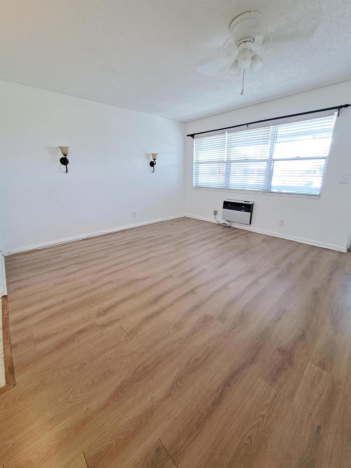 SUSSEX CONDO - Residential