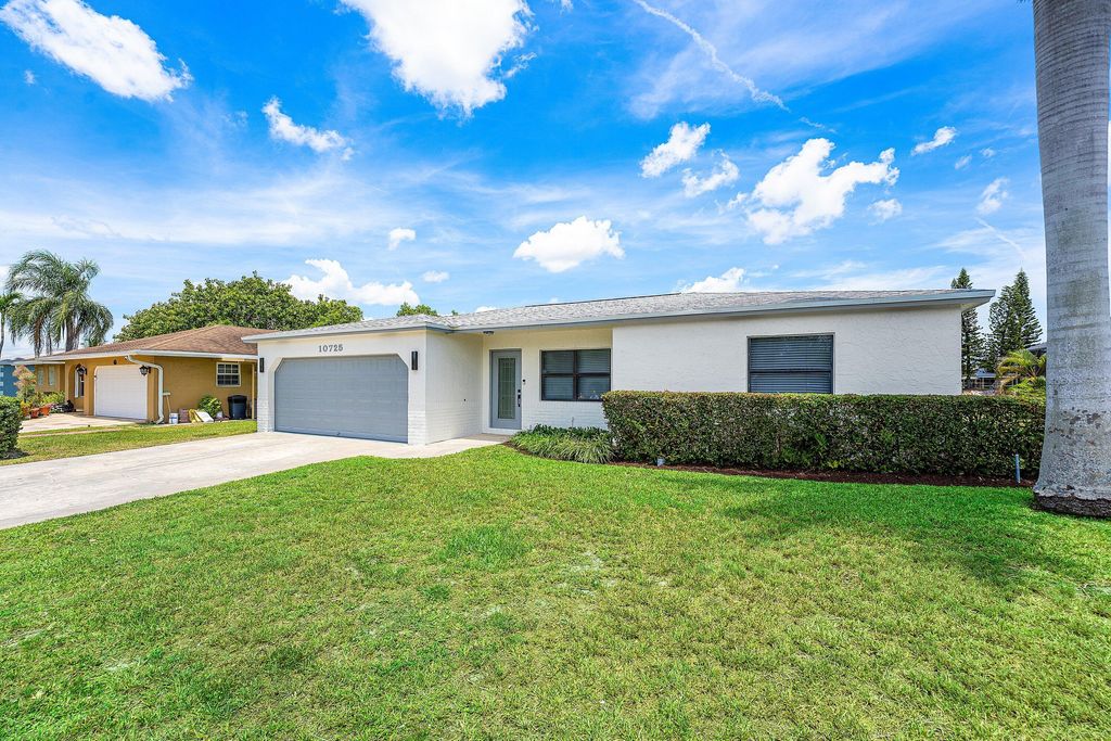 Photo of 10725 Eureka Street, Boca Raton, FL 33428 (MLS # B26026533)
